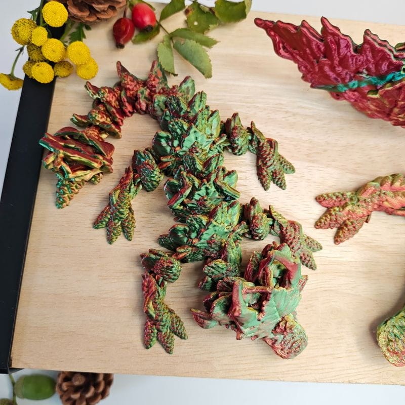 Młody Szyszkowy Smok Jesienny (różne kolory, M 21 cm) - obrazek 3