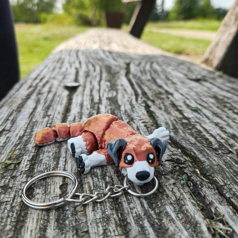 Pies Przewodnik – brelok 3D, ruchome łapki i ogon (S, ok. 6 cm) - obrazek 3